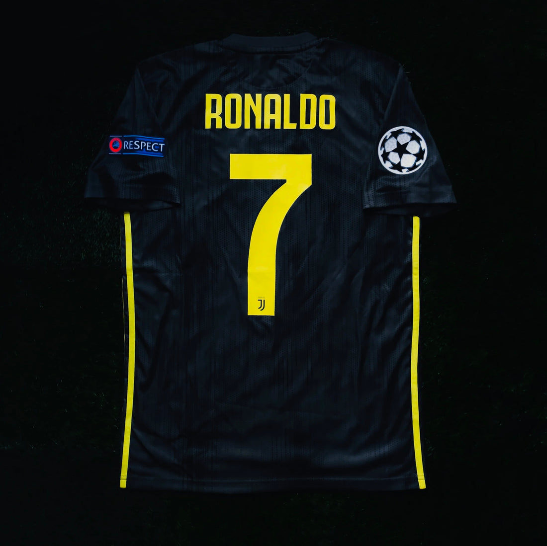 Juventus away 18/19